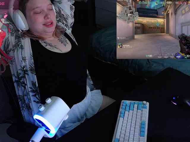 AlinaAdams webcam