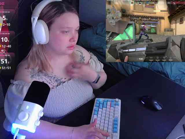 AlinaAdams webcam