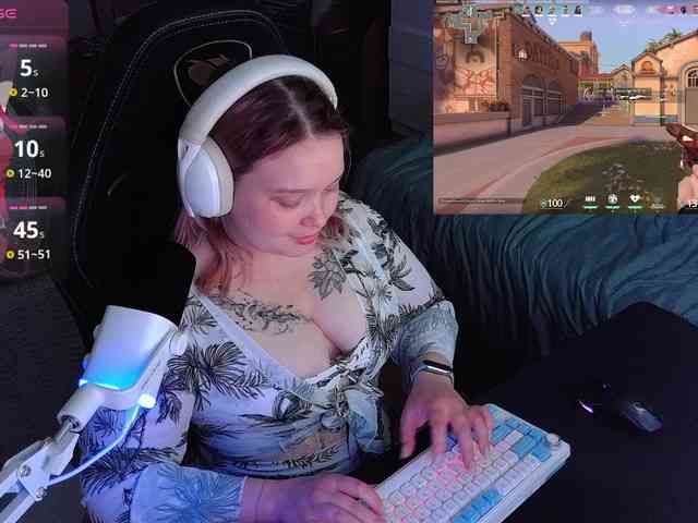 AlinaAdams webcam