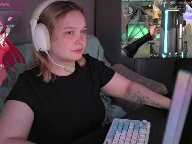 AlinaAdams webcam