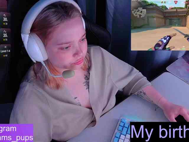 AlinaAdams webcam