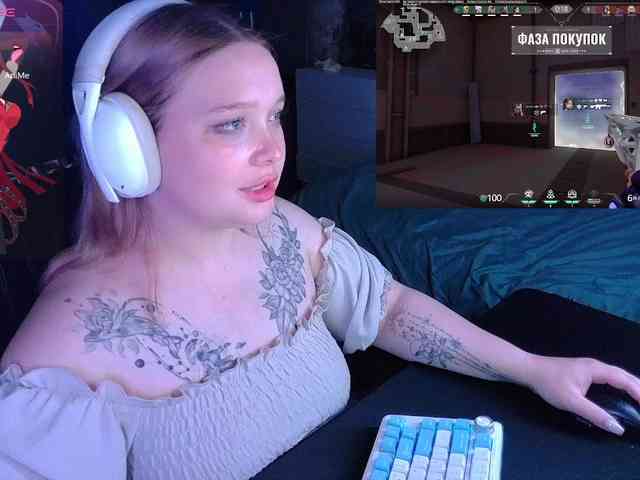 AlinaAdams webcam