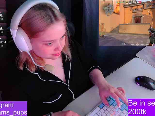 AlinaAdams webcam