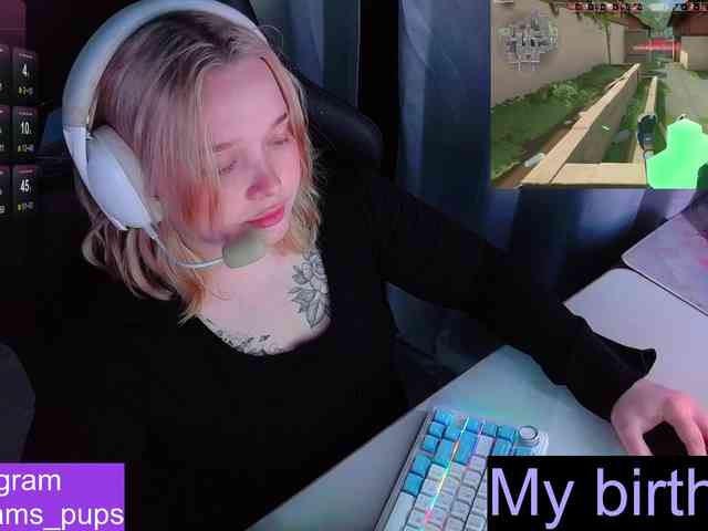 AlinaAdams webcam