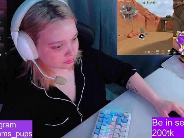 AlinaAdams webcam