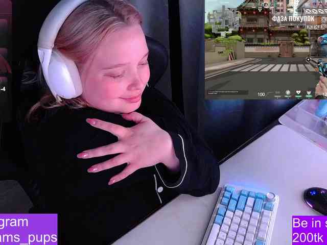 AlinaAdams webcam