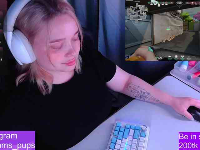 AlinaAdams webcam