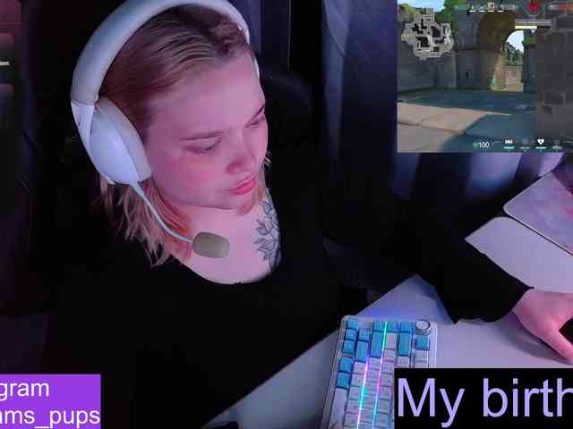 AlinaAdams webcam