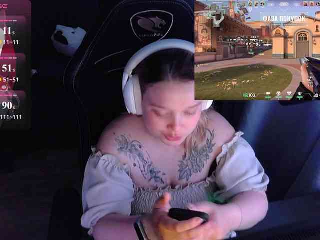AlinaAdams webcam