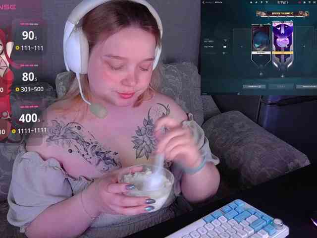 AlinaAdams webcam