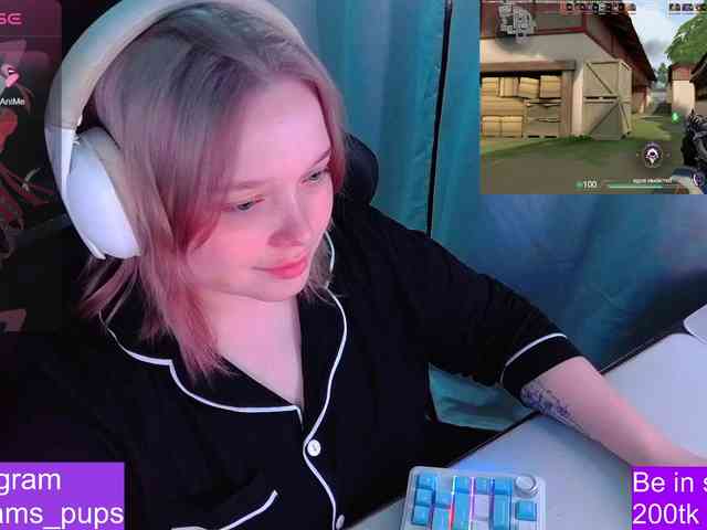 AlinaAdams webcam