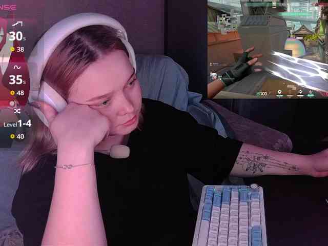 AlinaAdams webcam