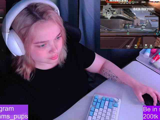 AlinaAdams webcam