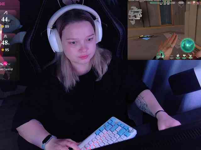 AlinaAdams webcam