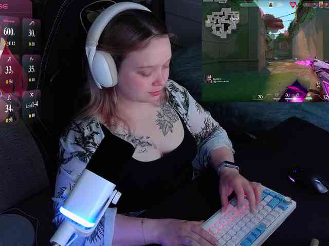 AlinaAdams webcam