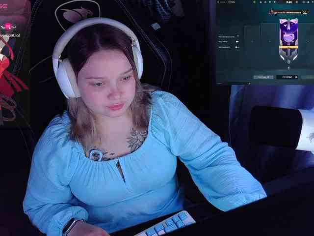 AlinaAdams webcam