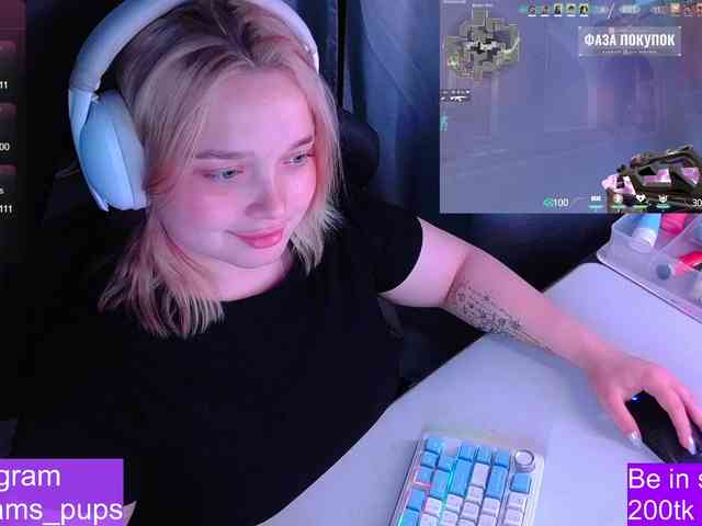 AlinaAdams webcam