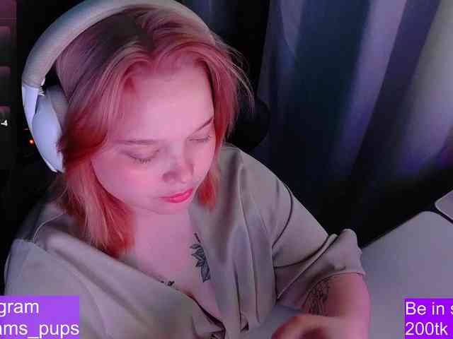 AlinaAdams webcam