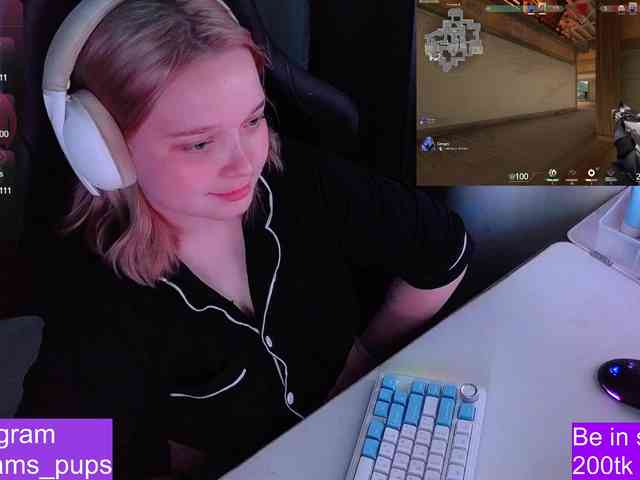 AlinaAdams webcam
