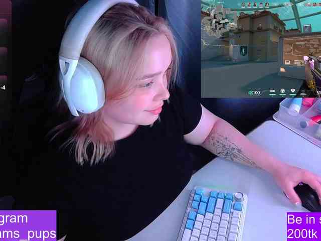 AlinaAdams webcam