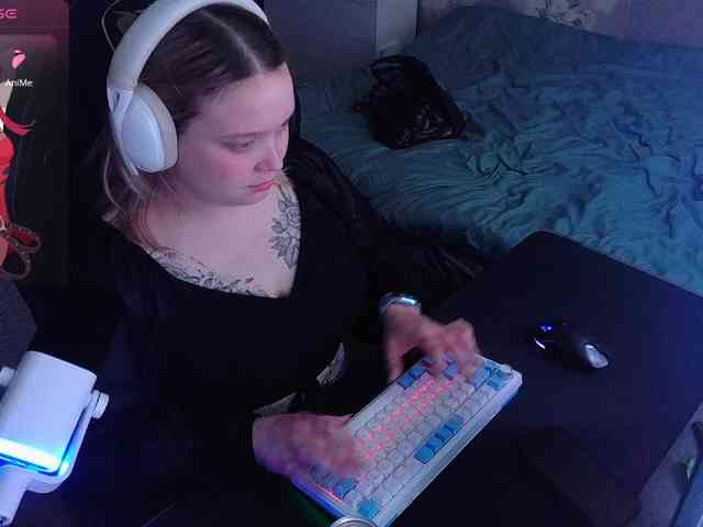 AlinaAdams webcam