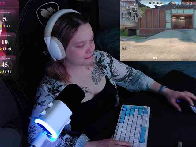 AlinaAdams webcam