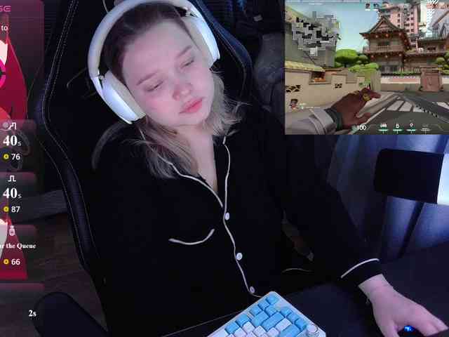 AlinaAdams webcam