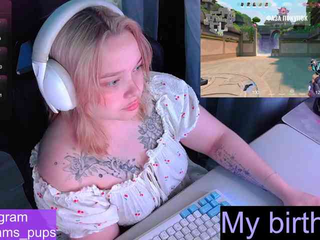 AlinaAdams webcam