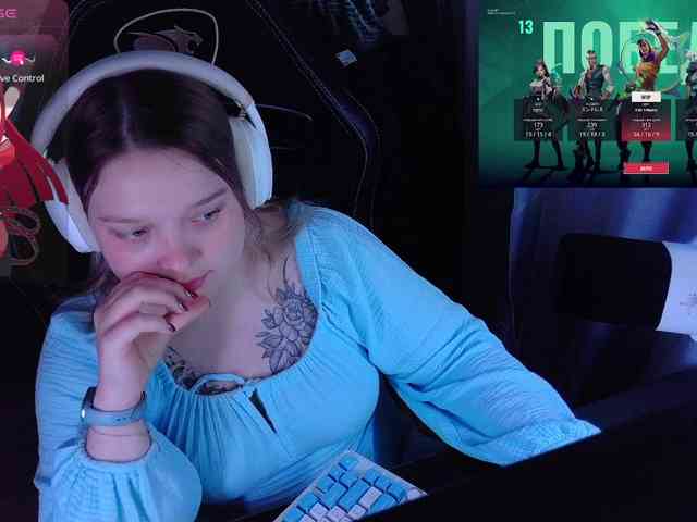 AlinaAdams webcam
