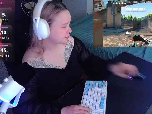 AlinaAdams webcam