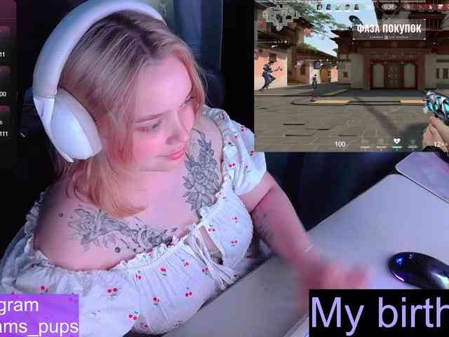 AlinaAdams webcam