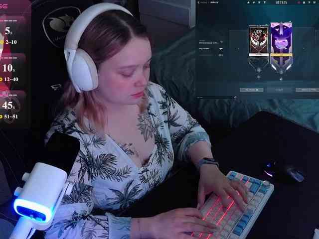 AlinaAdams webcam
