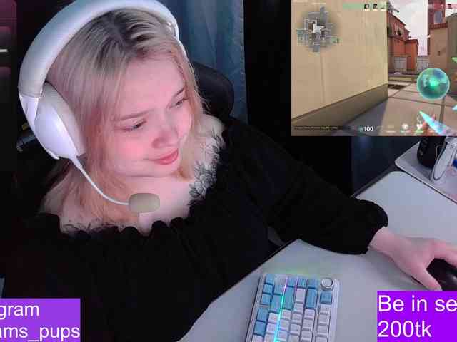 AlinaAdams webcam