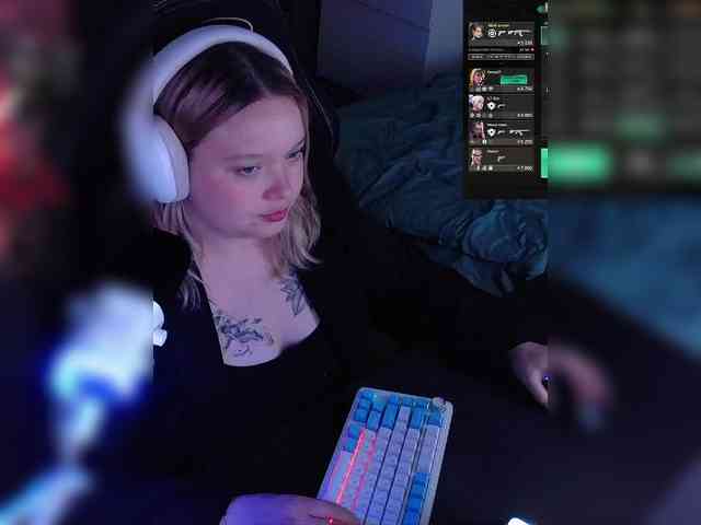 AlinaAdams webcam
