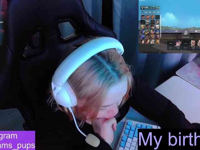 AlinaAdams webcam