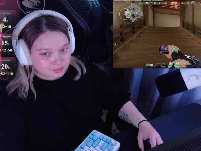 AlinaAdams webcam