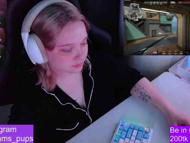 AlinaAdams webcam