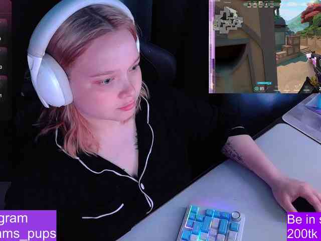 AlinaAdams webcam