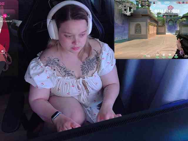 AlinaAdams webcam