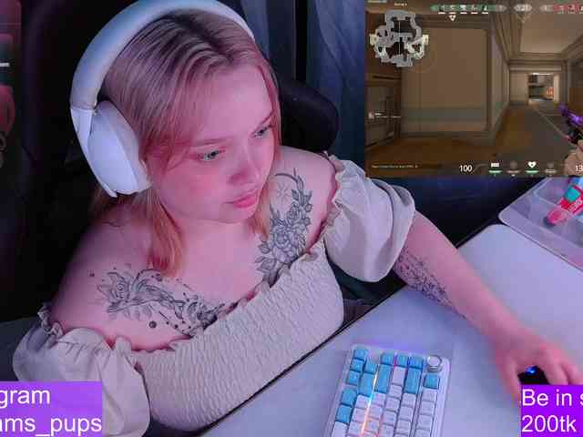 AlinaAdams webcam