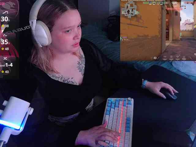 AlinaAdams webcam