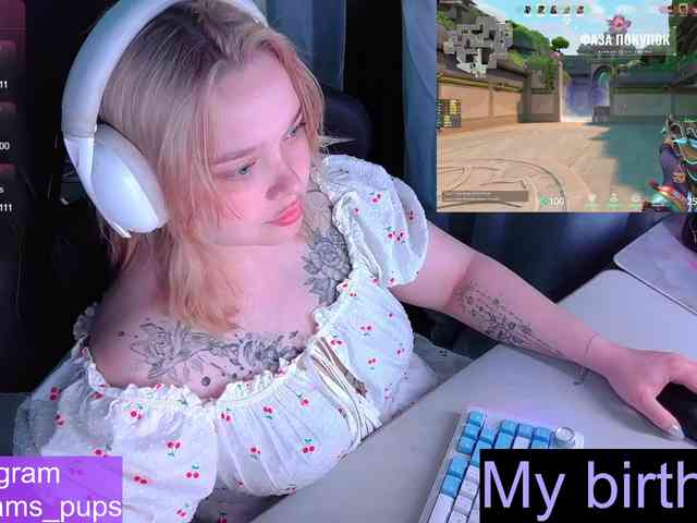 AlinaAdams webcam