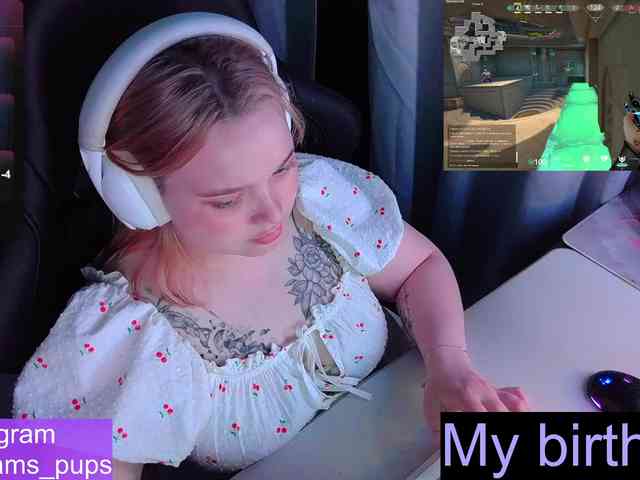 AlinaAdams webcam