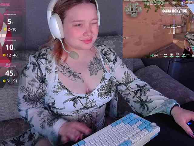 AlinaAdams webcam
