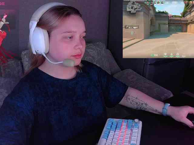 AlinaAdams webcam