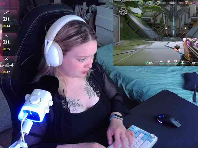 AlinaAdams webcam