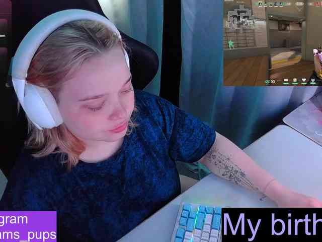 AlinaAdams webcam