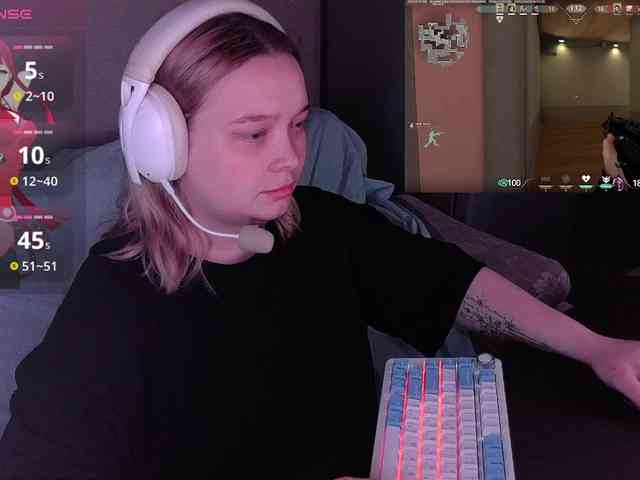 AlinaAdams webcam