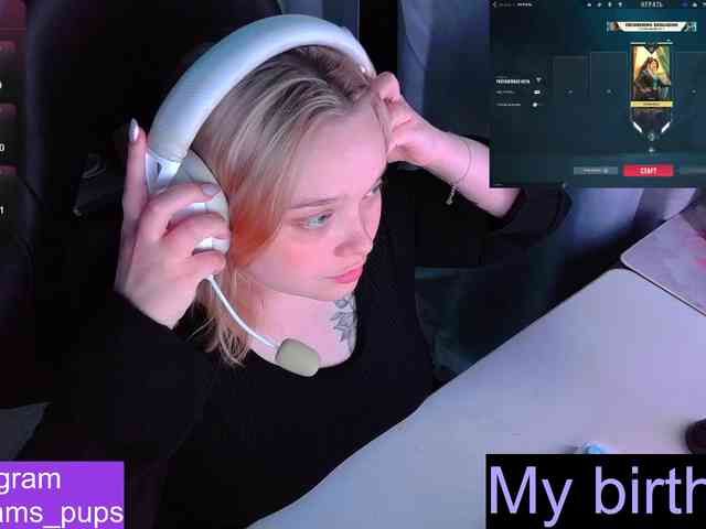 AlinaAdams webcam