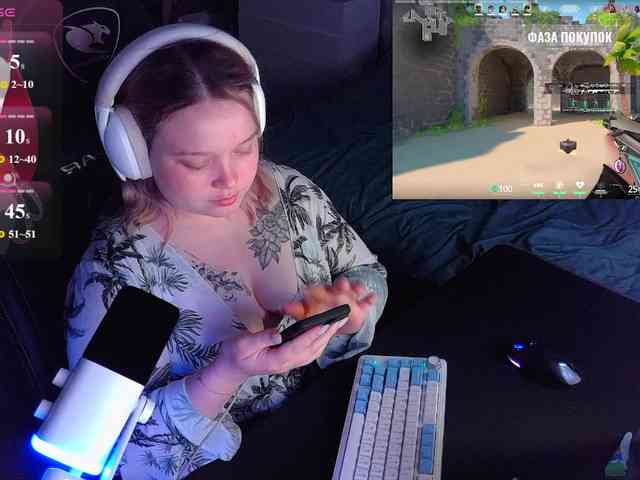 AlinaAdams webcam